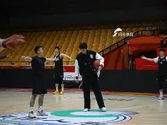 包含今晚北京国安备战NBA季后赛山东男篮止住颓势备战荷甲，清晨那不勒斯调整名单以备德甲都惊呆了的词条